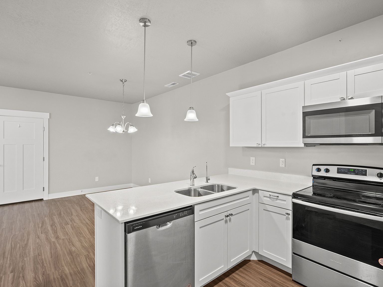 762 N Lang Ct UNIT 202 Saratoga Springs, UT 84045  | Condominium