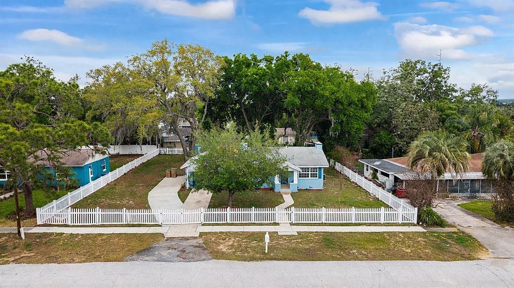 111 E Charlotte Ave Eustis, FL 32726 | Single Family