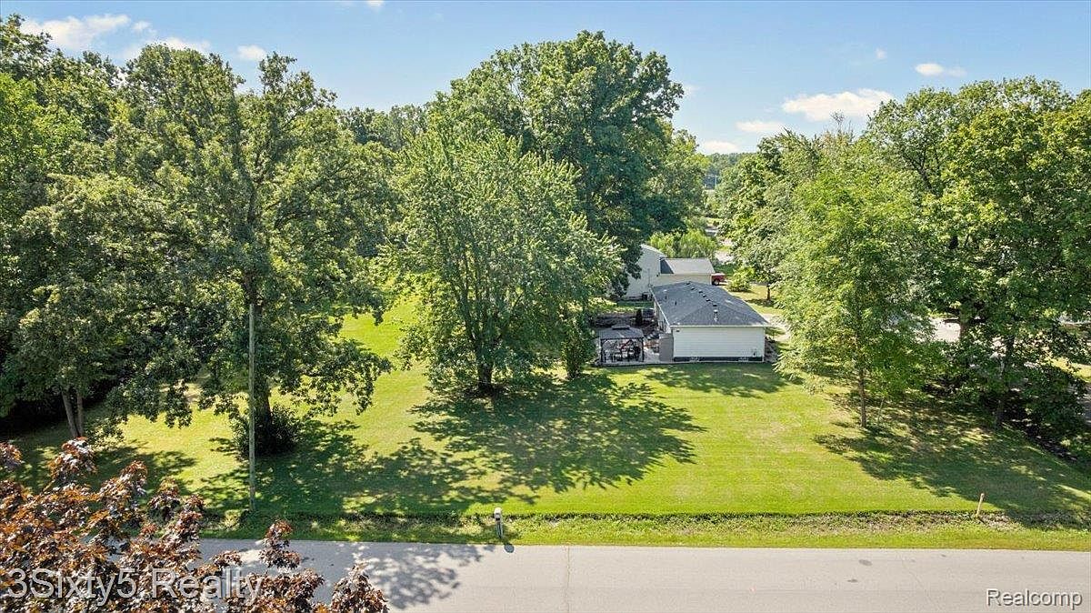 20223 Newman Dr Brownstown, MI 48183  | Land/Lot