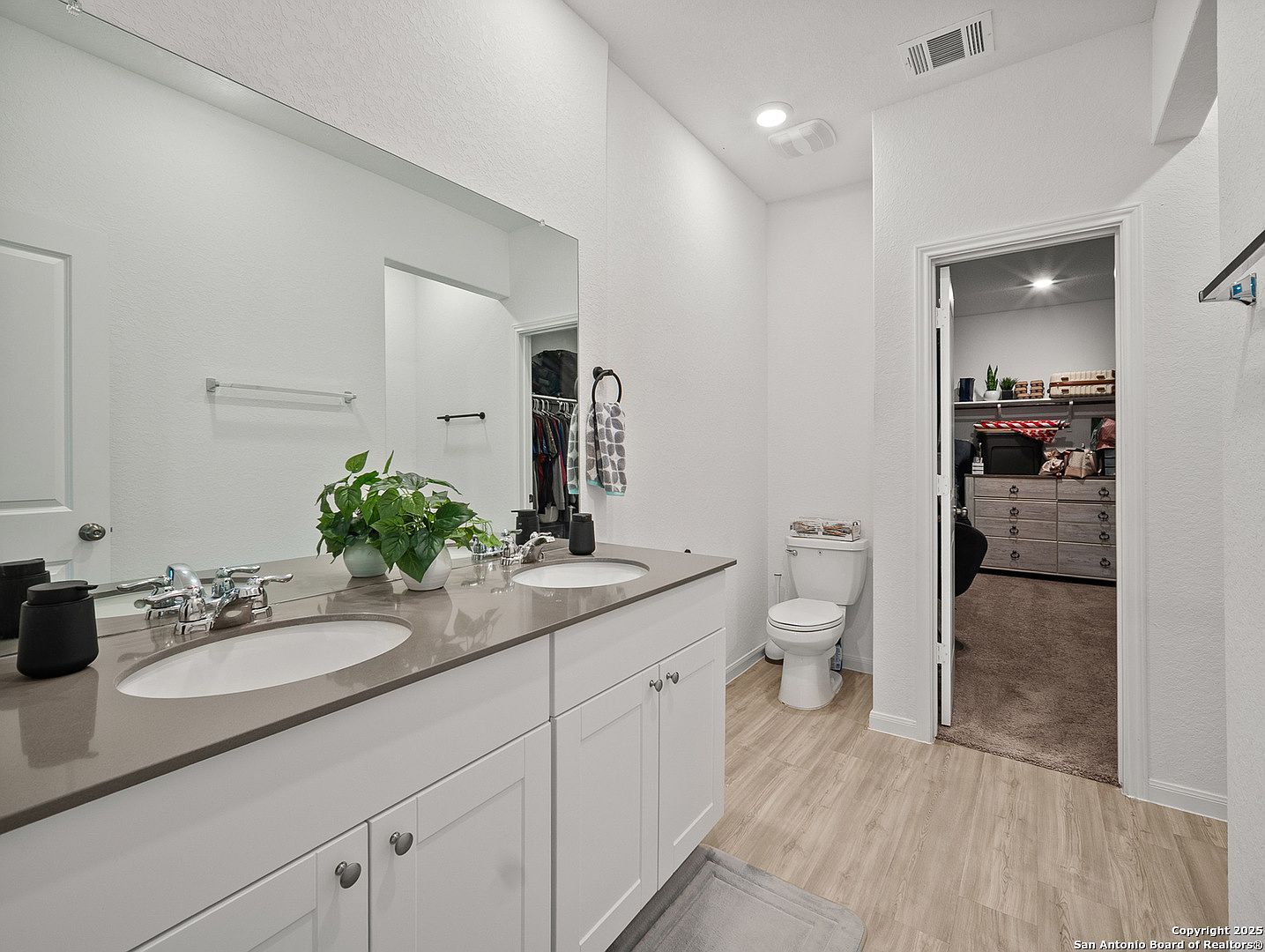 6718 Carlton Crst San Antonio, TX 78253  | Single Family