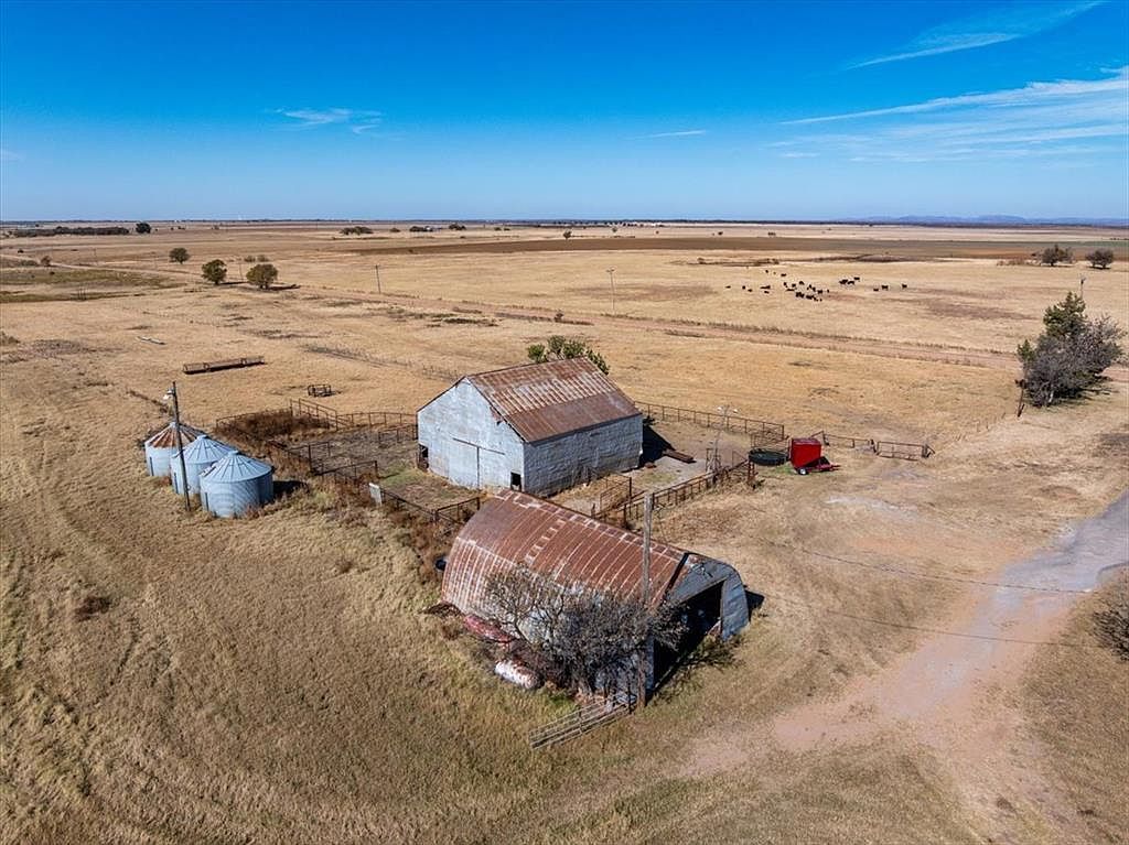 17847 SW New Hope Rd Faxon, OK 73540 | Land/Lot