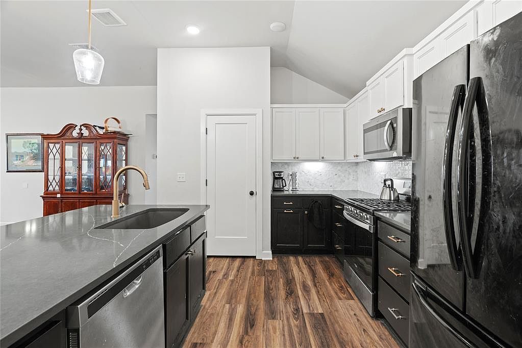 3145 Wister Rd Norman, OK 73069  | Single Family