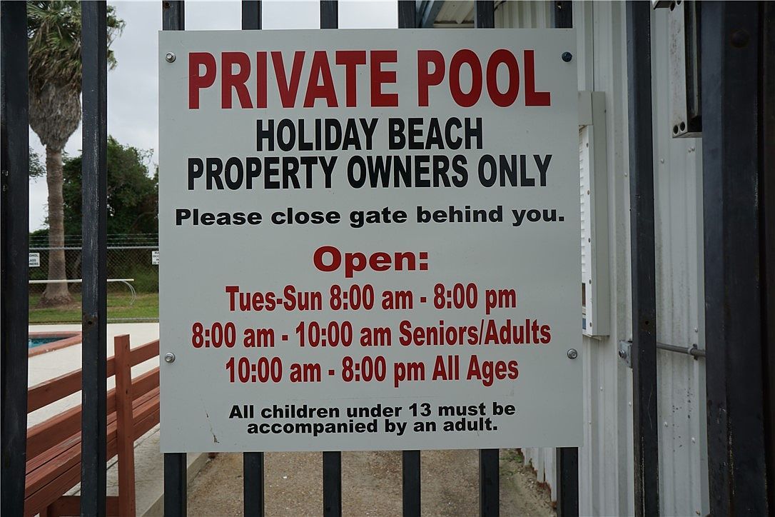 148 W Glen Oak Ln Rockport, TX 78382  | Land/Lot