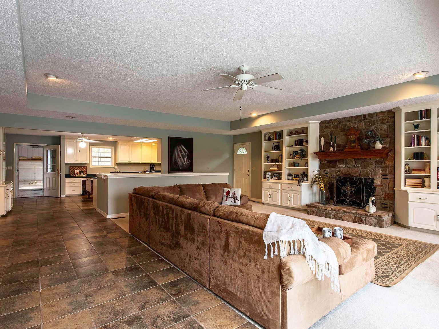 28 N Lakeshore Dr Cherokee Village, AR 72529 | Single Family