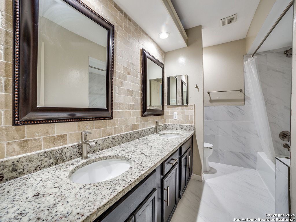 8655 Datapoint Dr APT 802 San Antonio, TX 78229 | Condominium