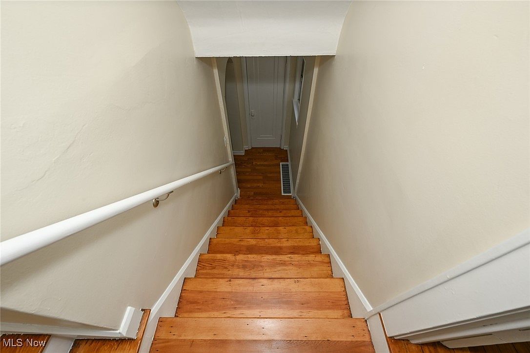 614 Parkview Ave Akron, OH 44310  | Single Family