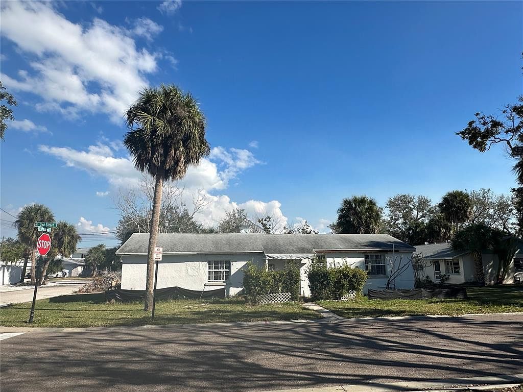1811 2nd St Indian Rocks Beach, FL 33785  | Single Family
