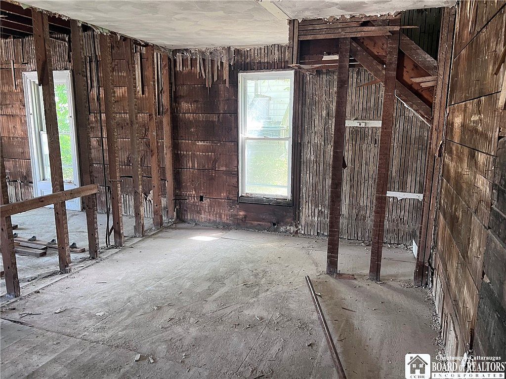 222 S Main St Jamestown, NY 14701  | Multi Family