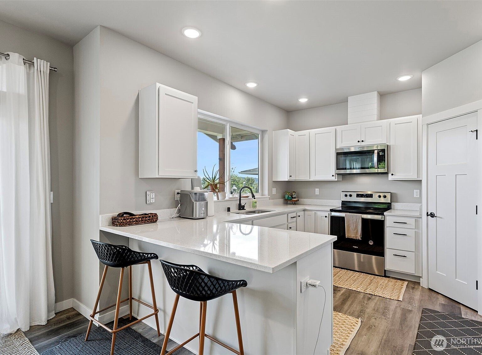 1575 Kingsley Ave Blaine, WA 98230  | Single Family