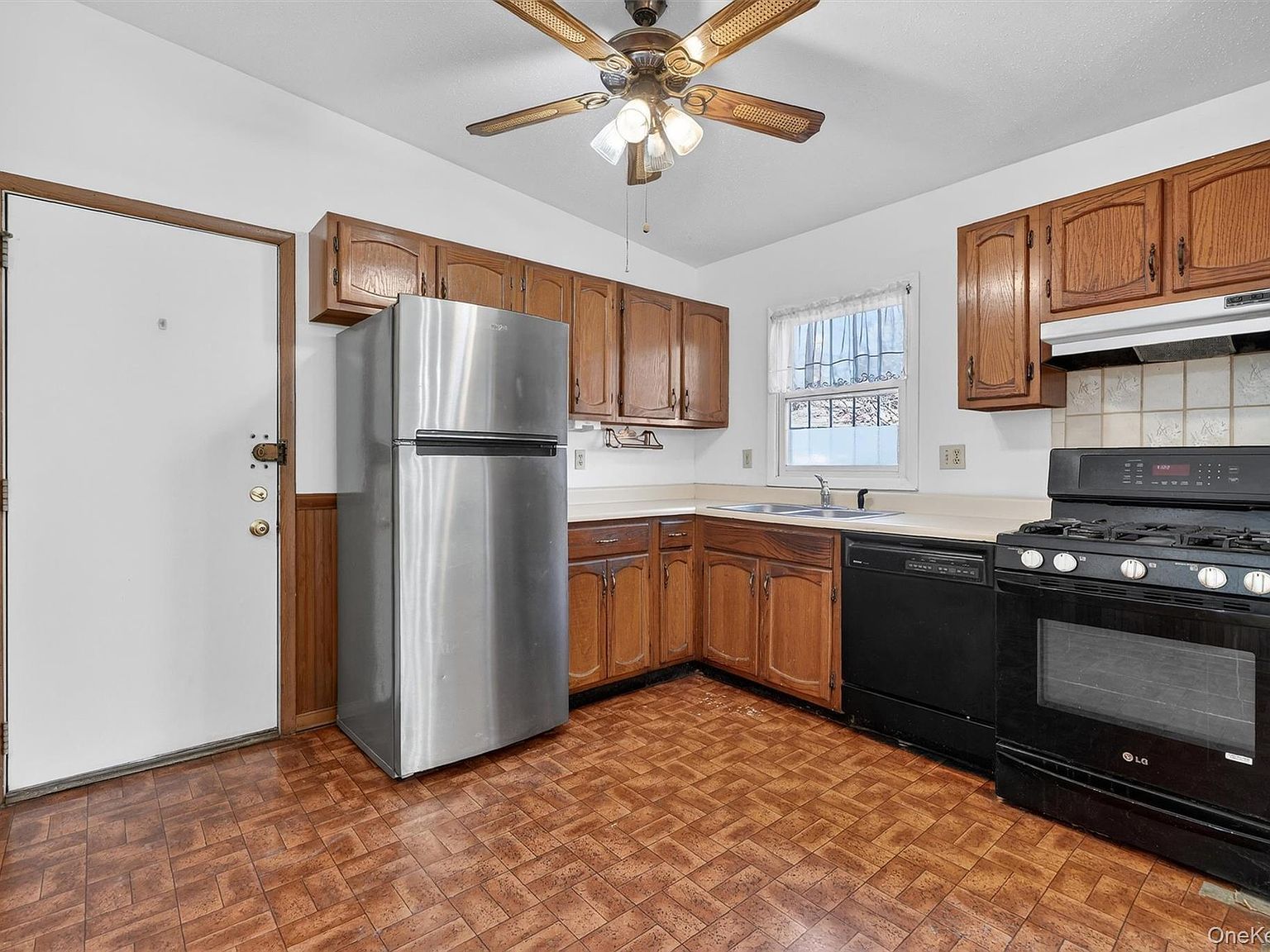 895 E 172nd St Bronx, NY 10460 | Single Family