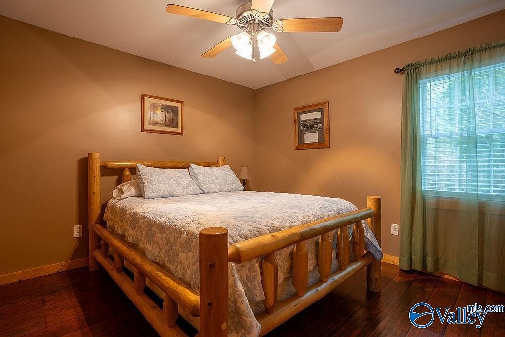 1088 Fox Ave E Fort Payne, AL 35967 | Single Family