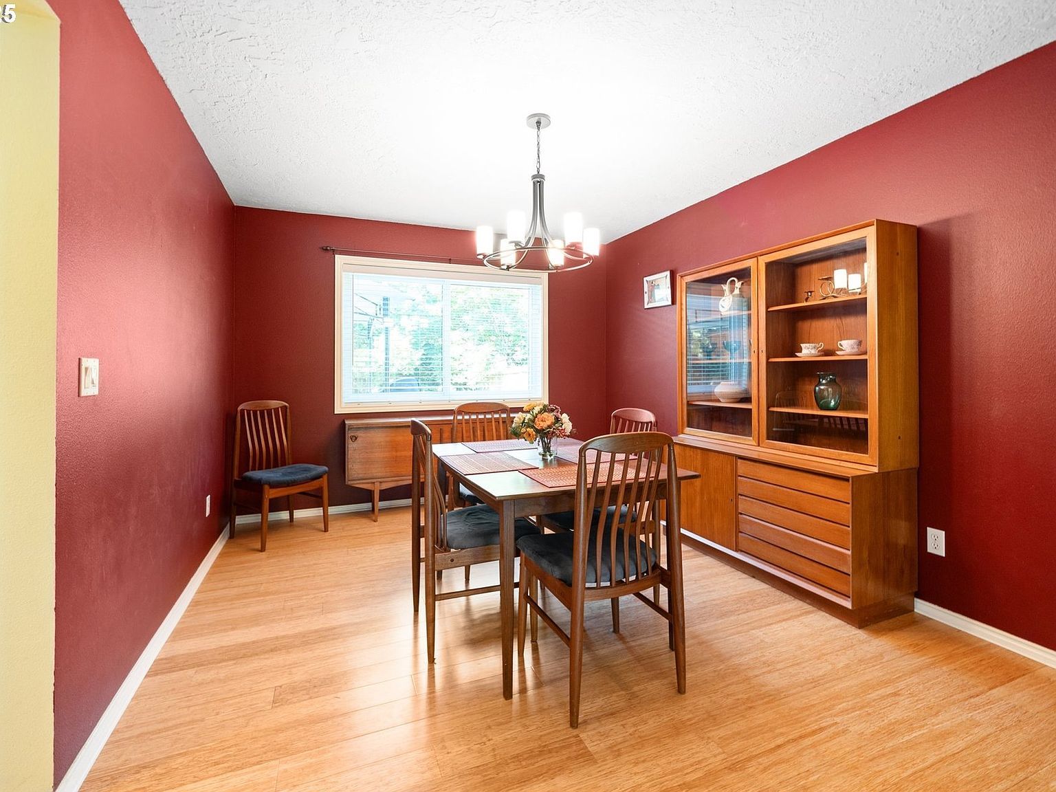 10495 SW Kellogg Dr Tualatin, OR 97062 | Single Family