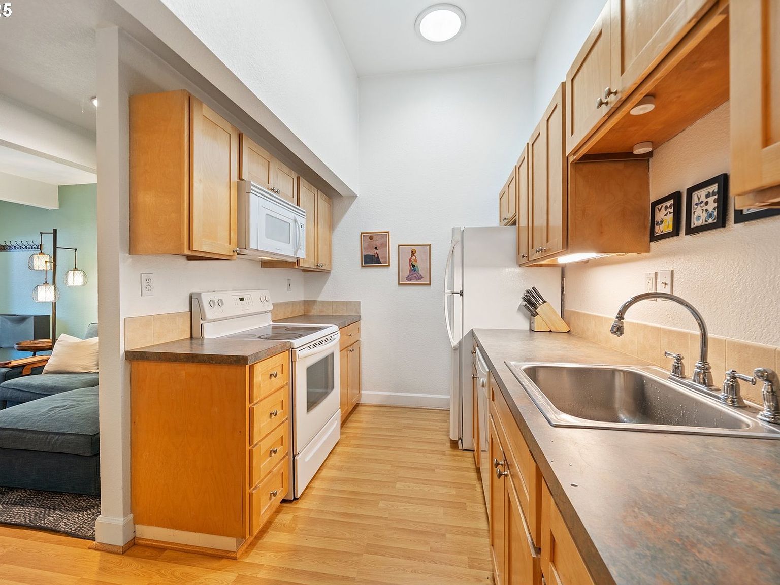 7302 N New York Ave APT 2 Portland, OR 97203  | Condominium