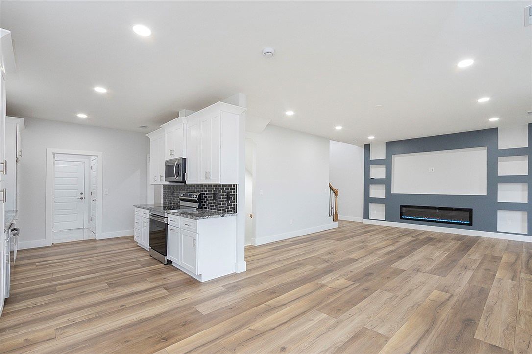 102 Topsail Dr Anderson, SC 29625  | Single Family