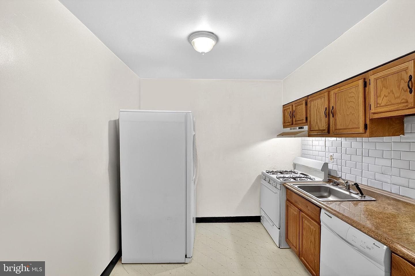 2123 Seneca Rd Wilmington, DE 19805  | Multi Family