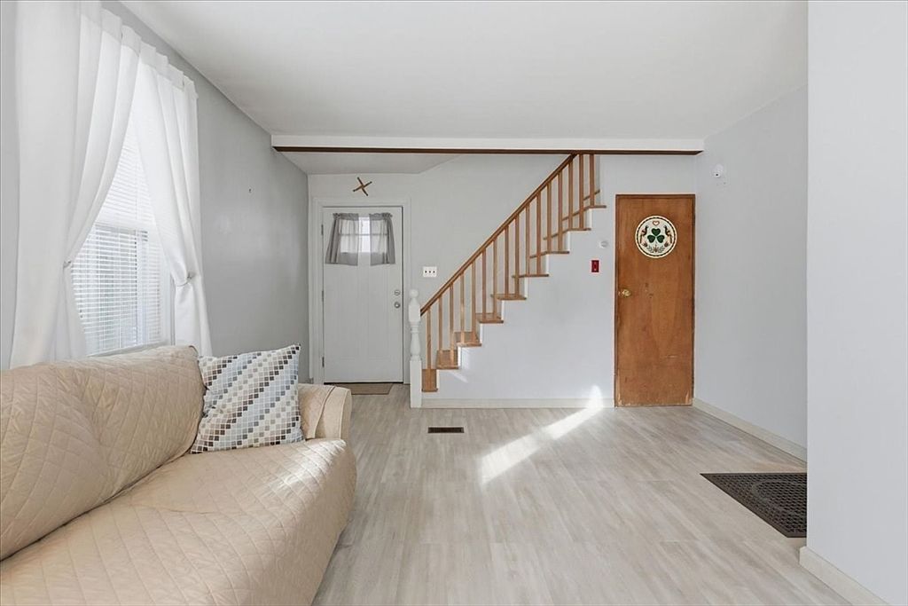 2 Leonard Ct Boston, MA 02122 | Single Family