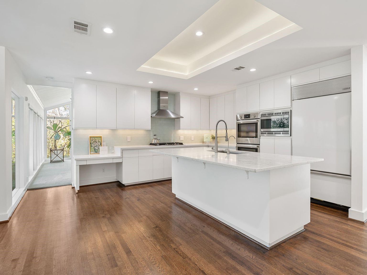 7702 Woodway Dr Houston, TX 77063  | Single Family