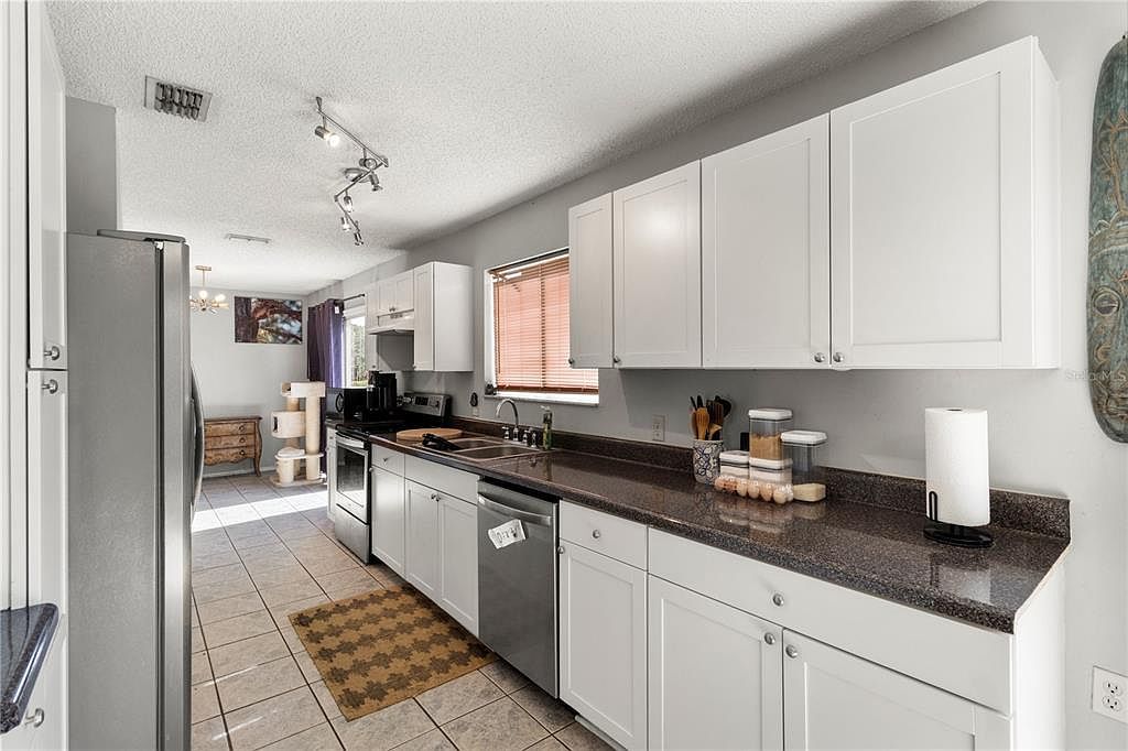 4 Pine Pass Ln Ocala, FL 34472  | Single Family