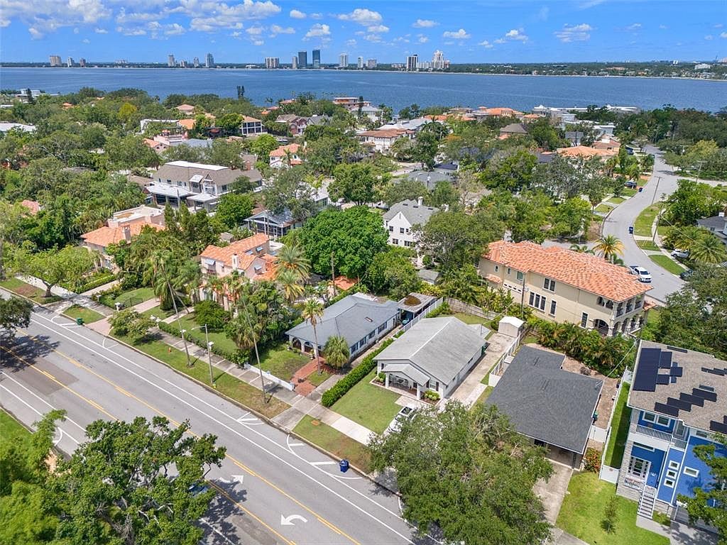 128 W Davis Blvd Tampa, FL 33606  | Single Family
