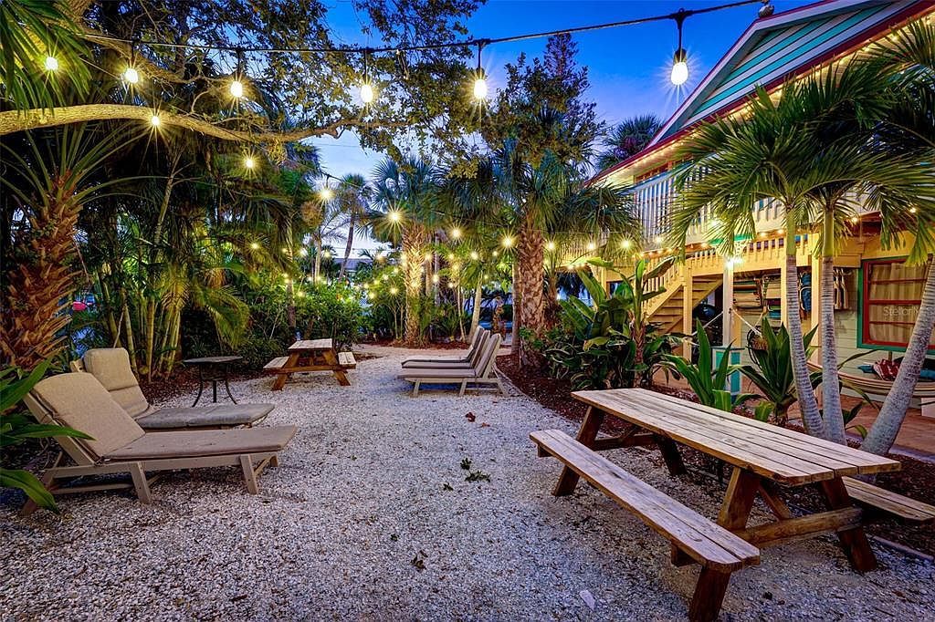 6905 Point Of Rocks Rd Sarasota, FL 34242 | Multi Family