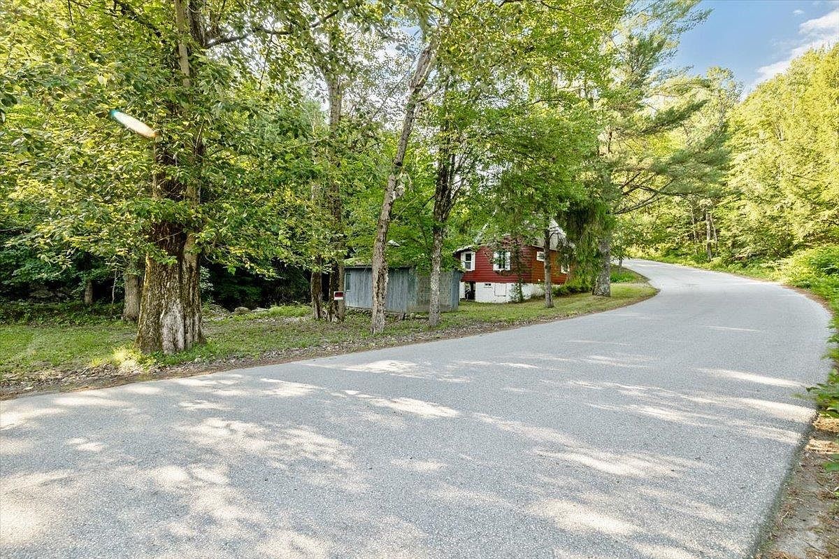 135 W Hill Rd Montgomery Center, VT 05471 | Single Family