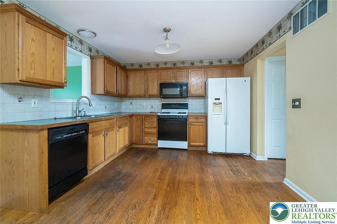 6 Brandywine Ct Easton, PA 18040  | New build