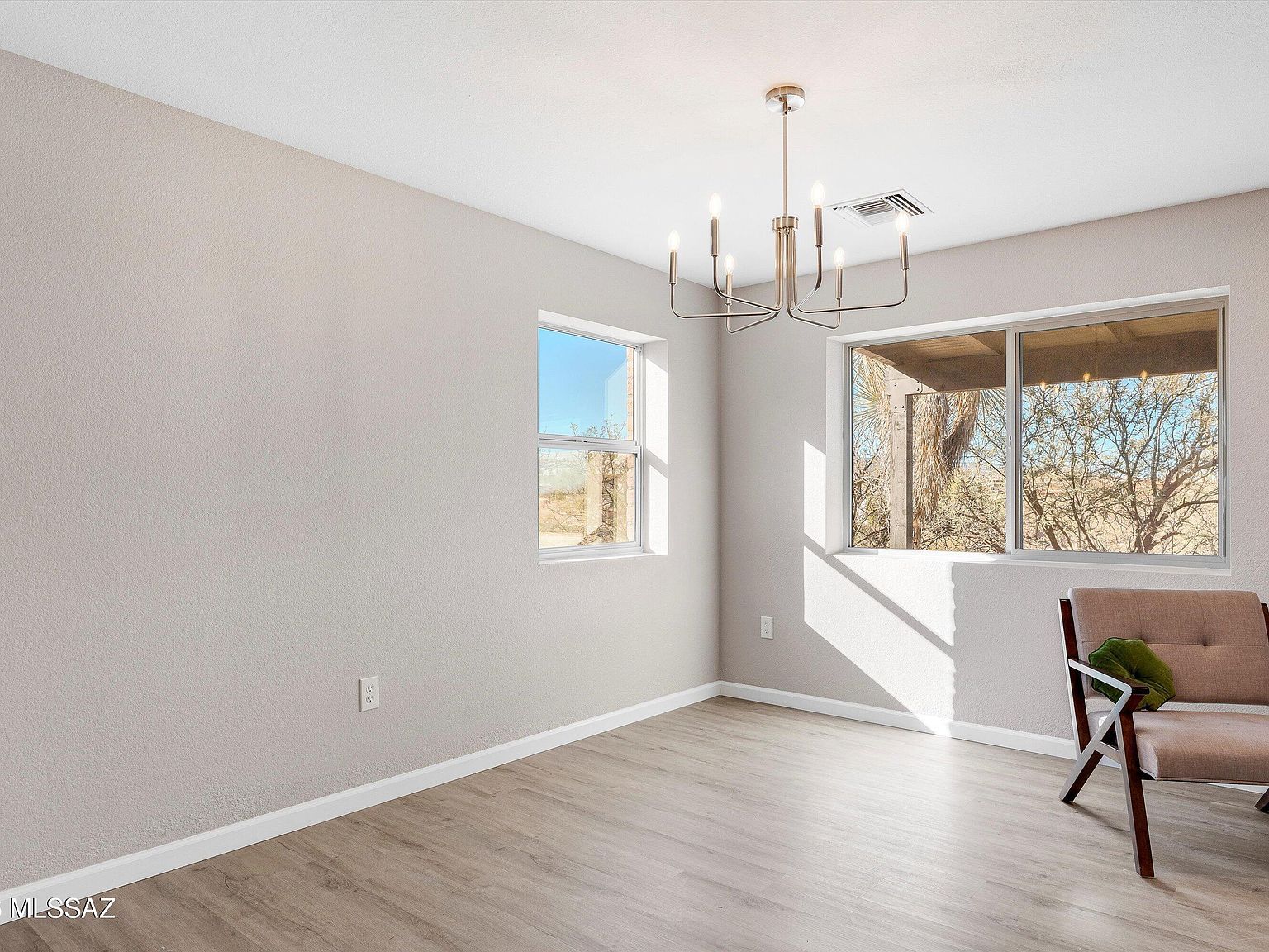 3902 S Via Del Ruisenor Green Valley, AZ 85622  | Single Family