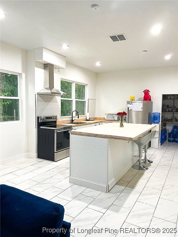 6524 S Creek Rd Orrum, NC 28369  | Single Family