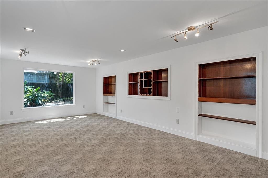 6310 Fontainebleau Dr New Orleans, LA 70125  | Single Family