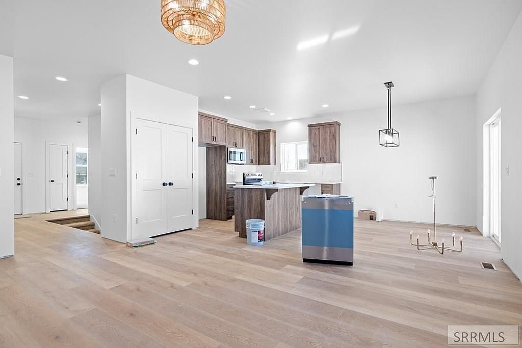 31 N Hemlock Ln Rigby, ID 83442  | Single Family