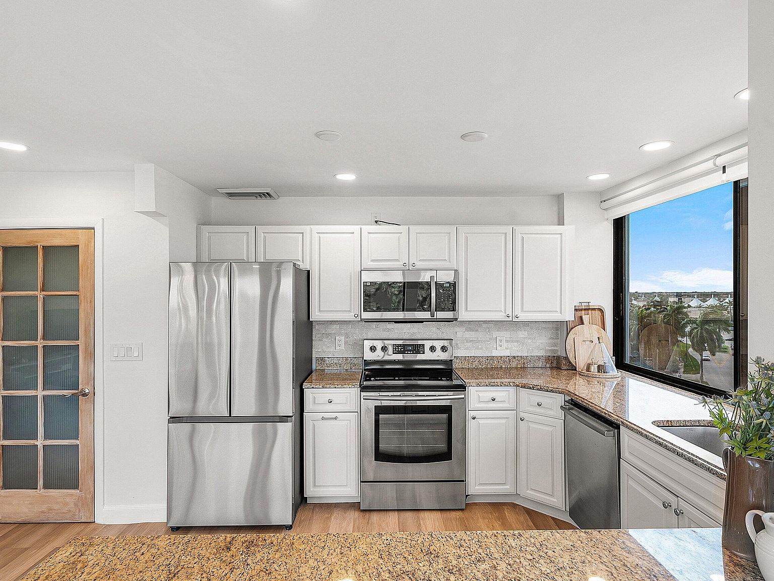 1500 Presidential Way APT 703 West Palm Beach, FL 33401  | Condominium