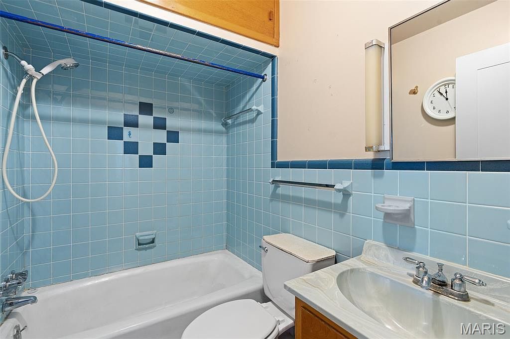 576 Landon Rd Bourbon, MO 65441  | Single Family