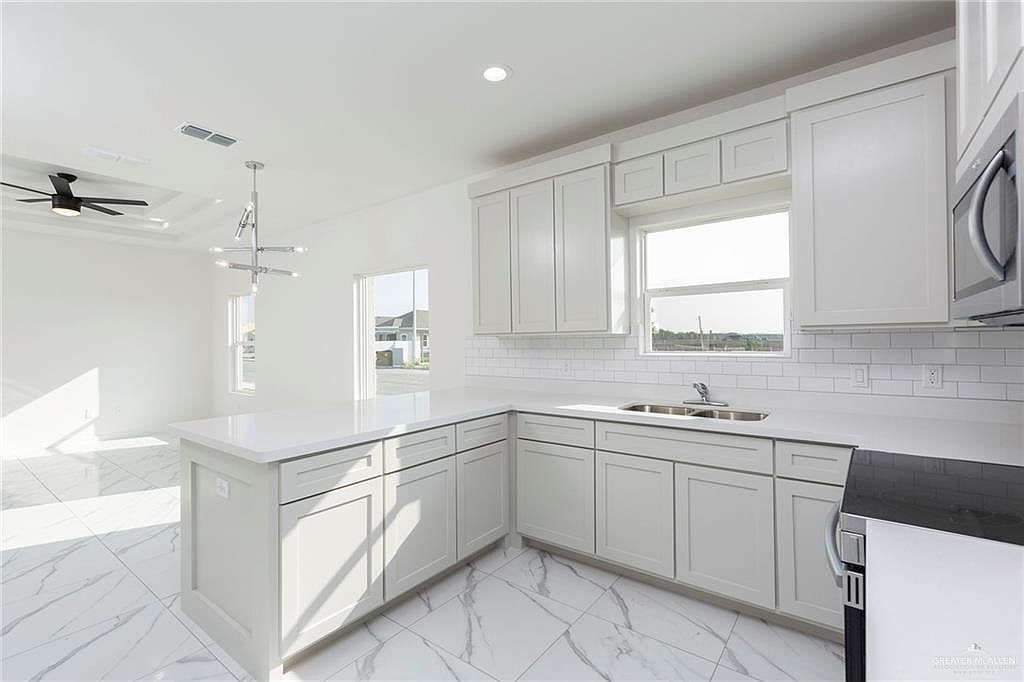 1007 N Clarence Ave Edinburg, TX 78541  | Multi Family