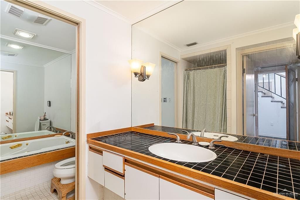 1002 S Border Ave Weslaco, TX 78596 | New build