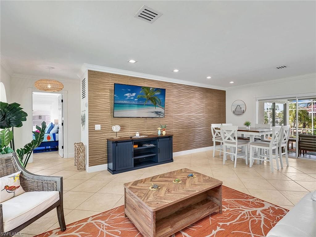 84 Gulfport Ct Marco Island, FL 34145  | Single Family