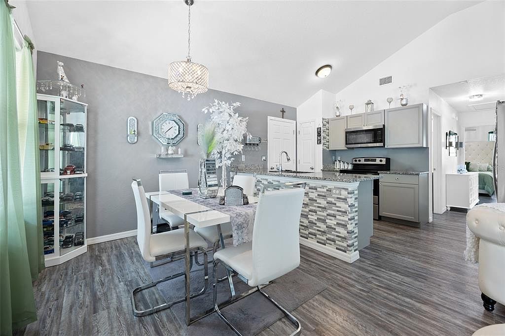 15324 SW 40th Place Rd Ocala, FL 34481  | Single Family