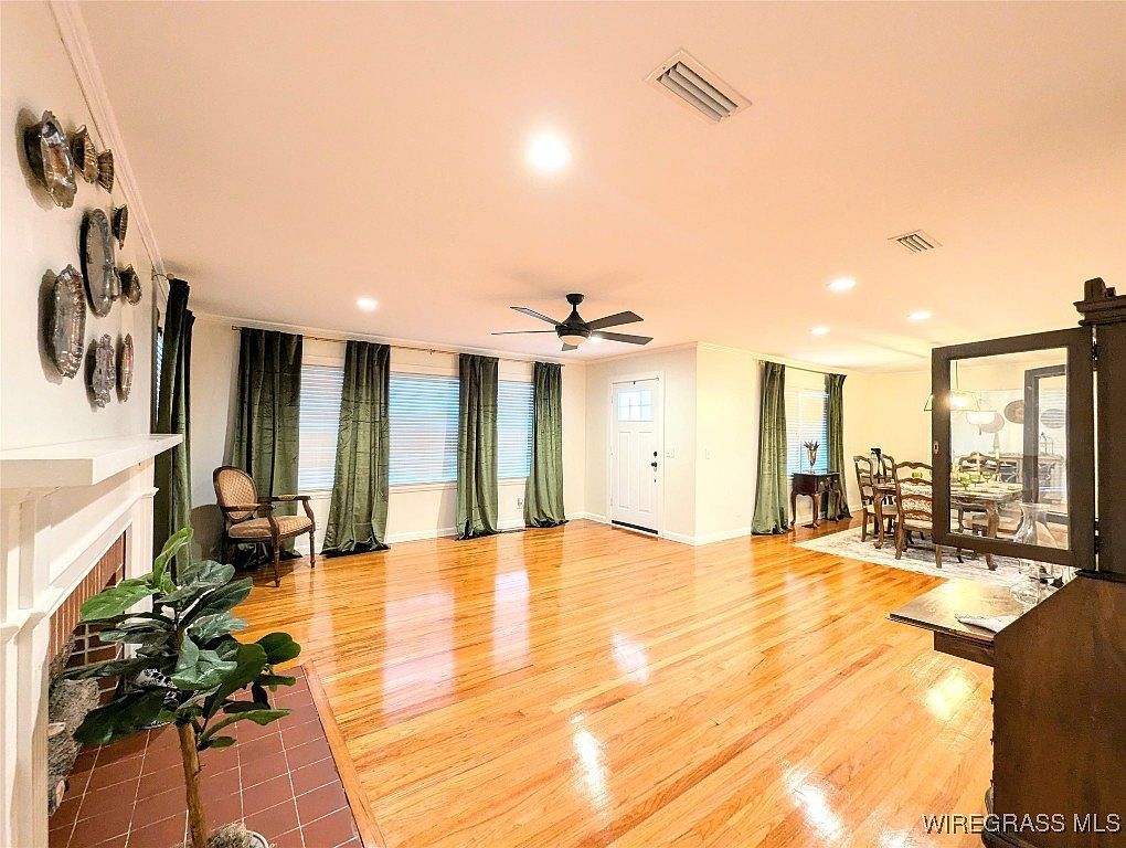 241 N Morris St Slocomb, AL 36375  | Single Family