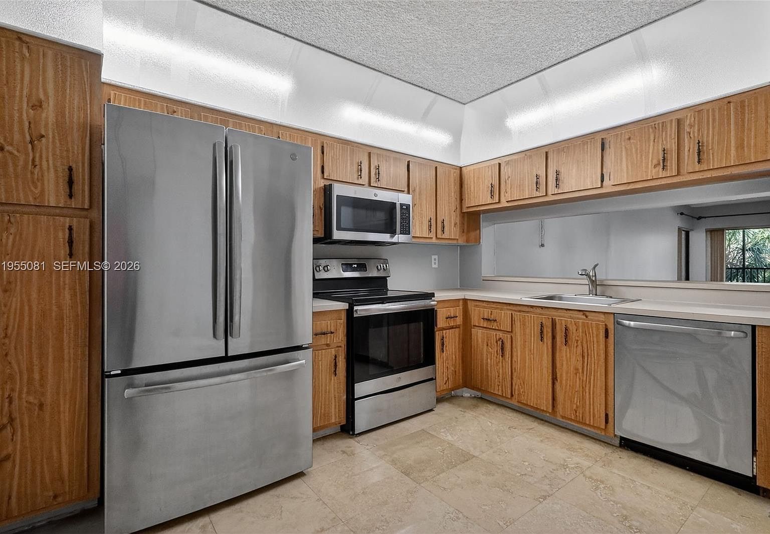 491 Ives Dairy Rd APT 306-5 Miami, FL 33179  | Condominium