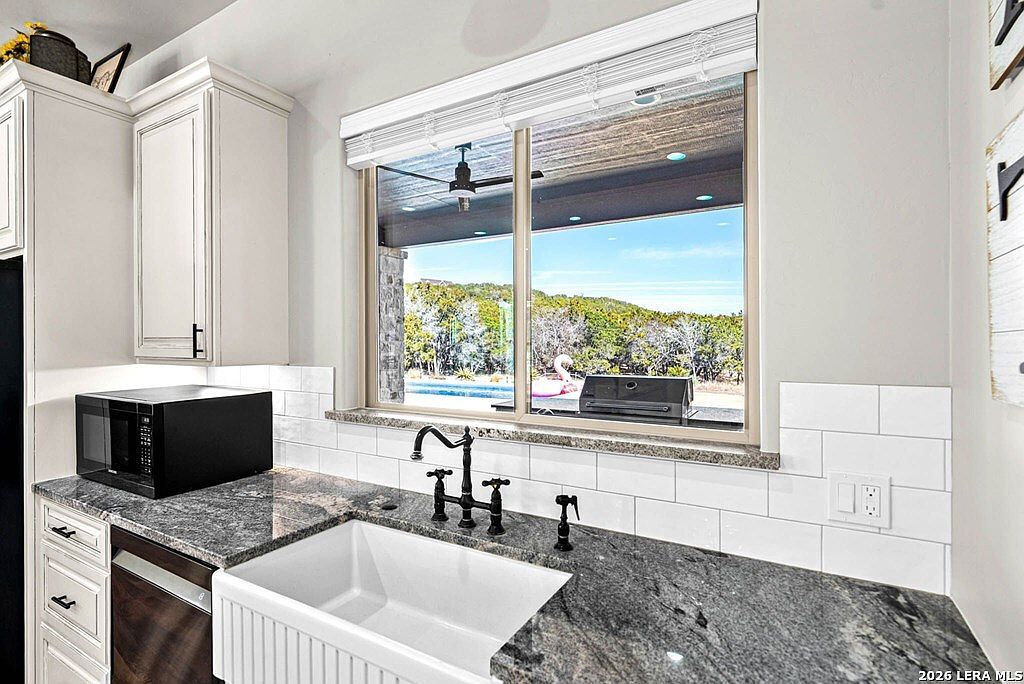 491 Stablewood Ln Kerrville, TX 78028 | Single Family