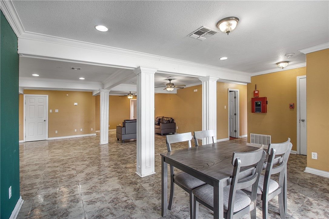 5305 Surrey Ln Corpus Christi, TX 78415 | Single Family