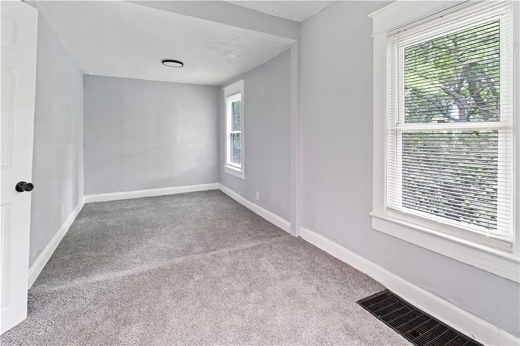 5822 Agnes Ave Kansas City, MO 64130  | Single Family