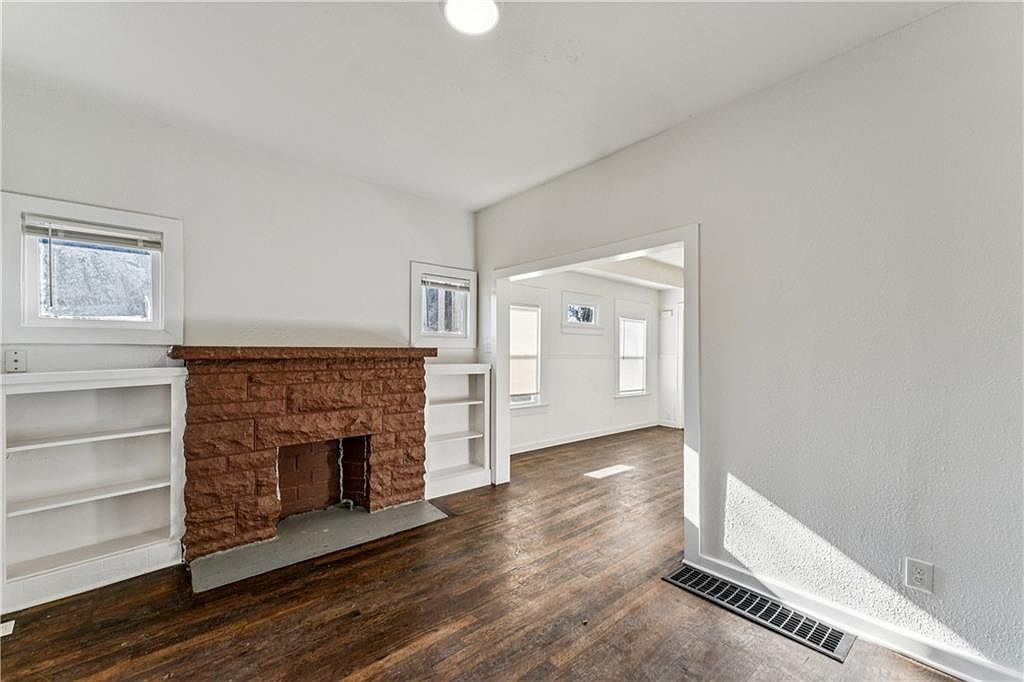 4438 Park Ave Kansas City, MO 64130  | Single Family