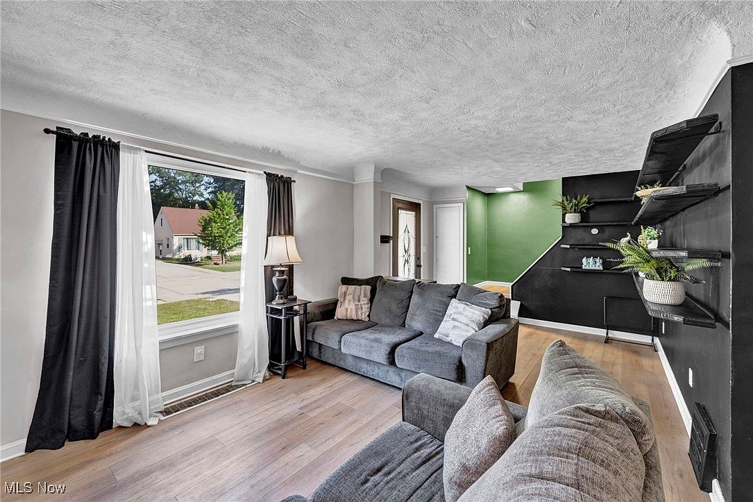 29038 Fuller Ave Wickliffe, OH 44092 | Single Family