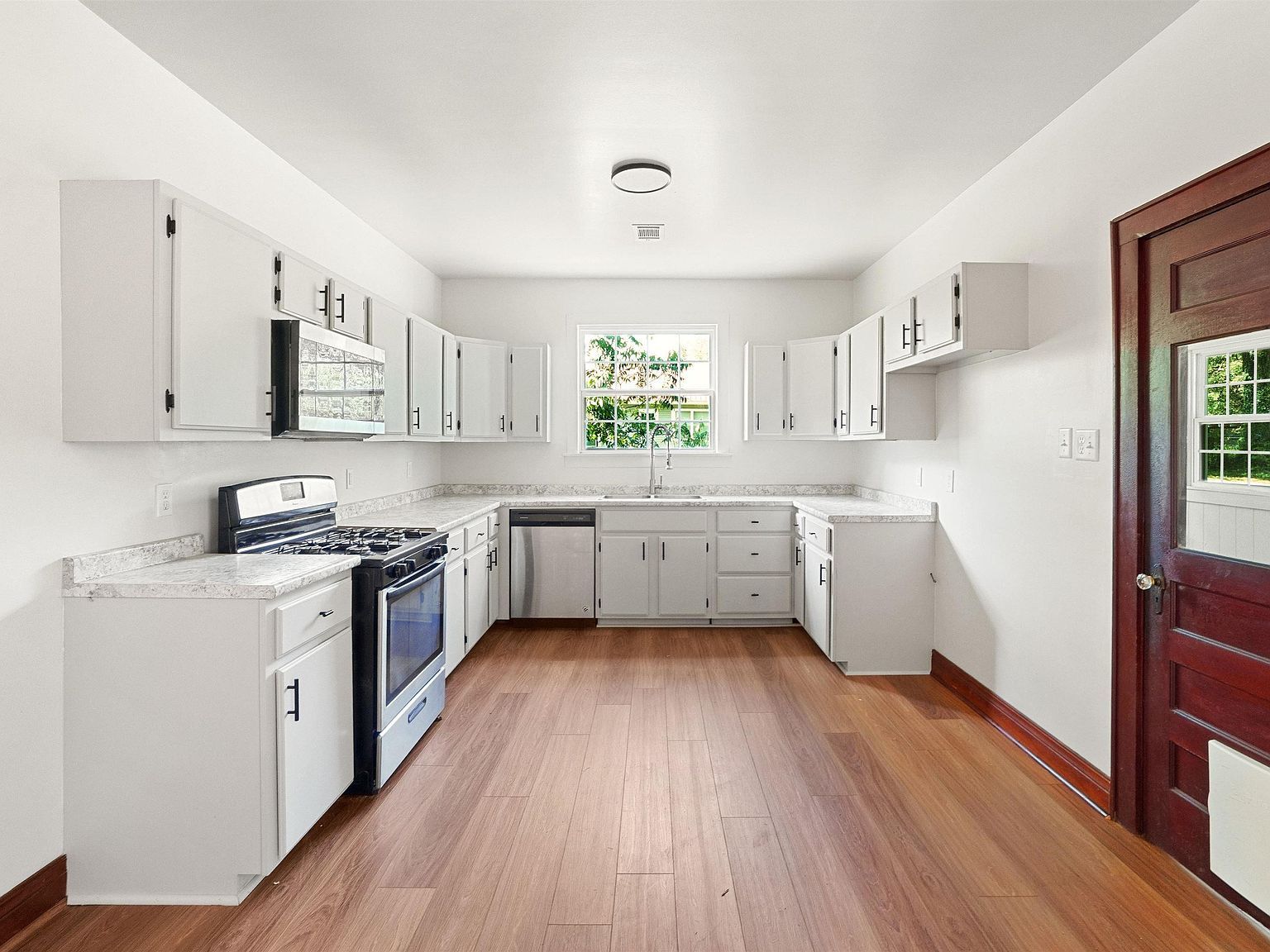 707 N West St Morrilton, AR 72110  | Single Family