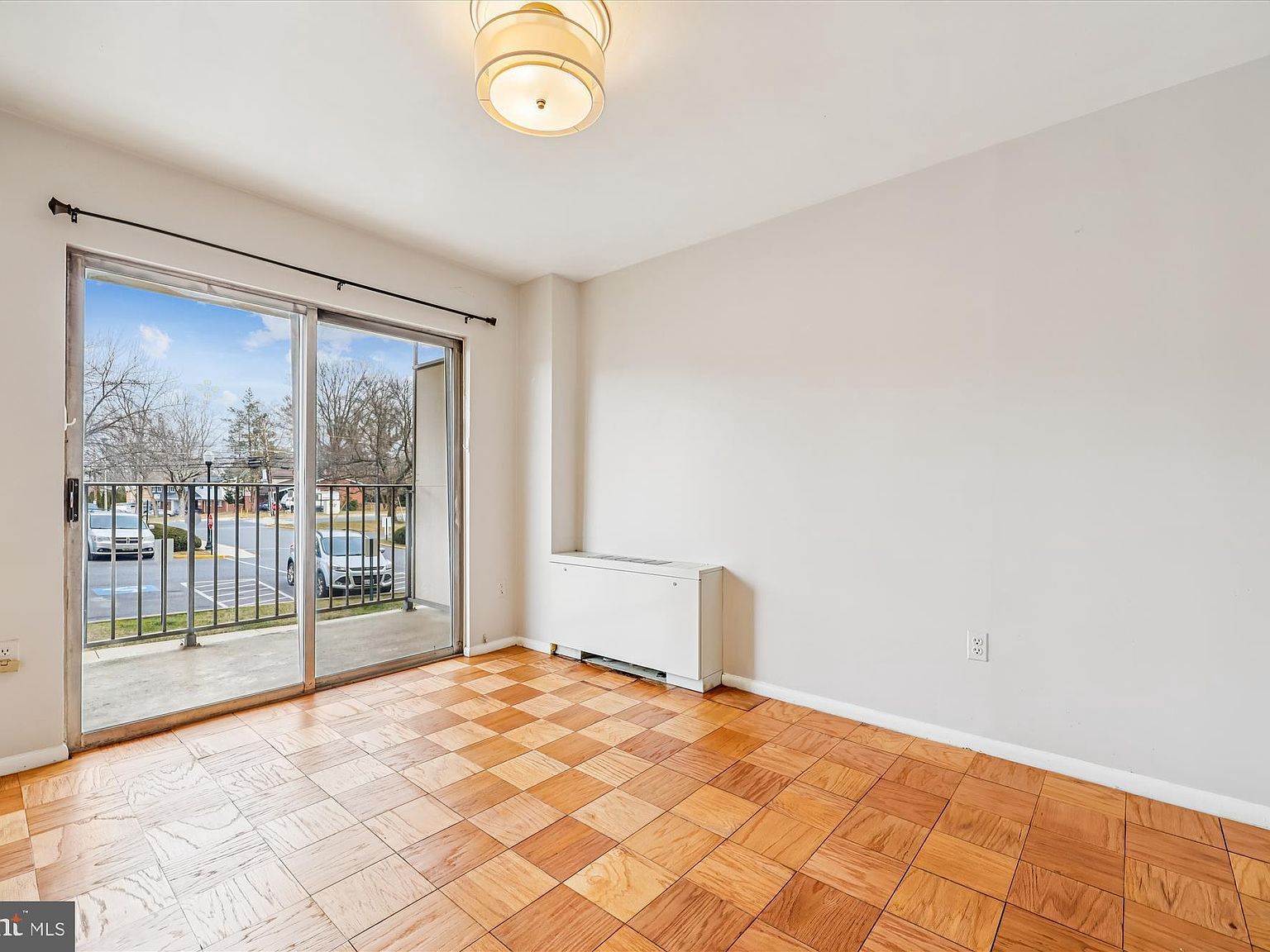 1111 University Blvd W APT 218 Silver Spring, MD 20902  | Condominium