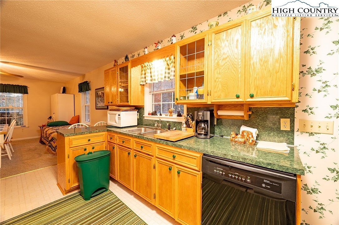 1581 River Front Dr Jefferson, NC 28640  | Single Family