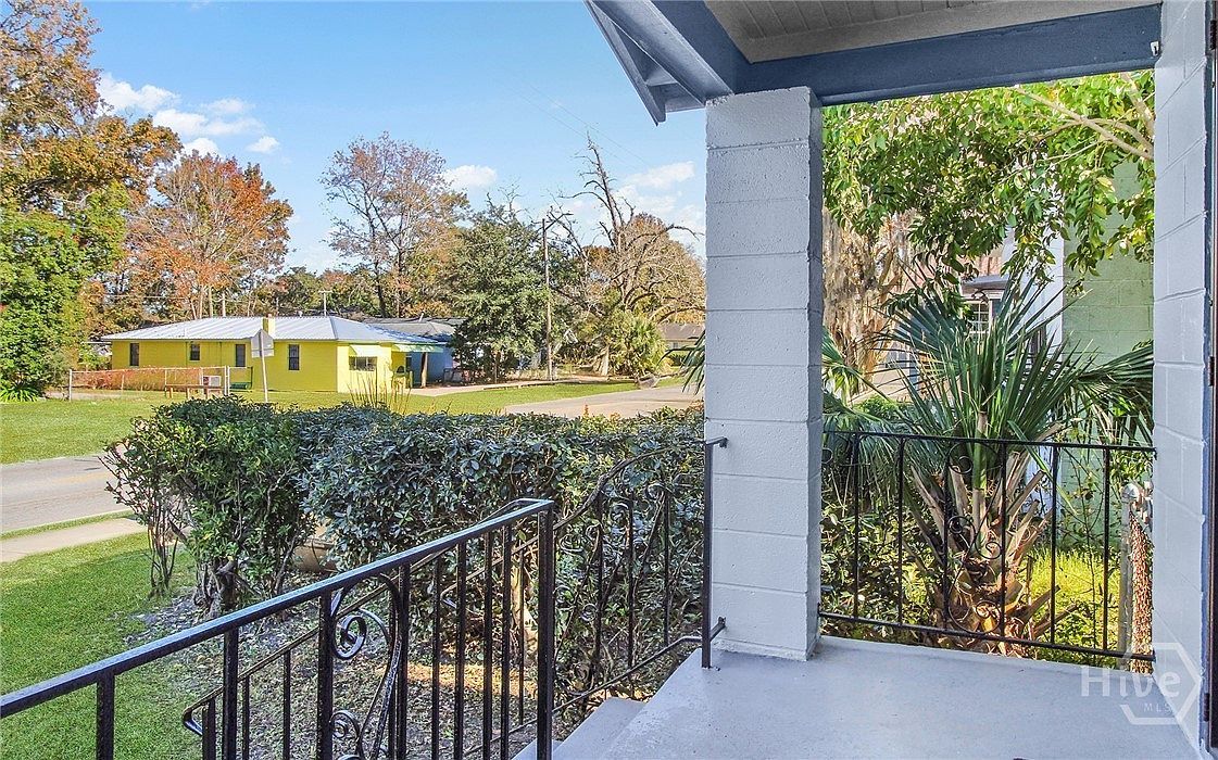 811-811A W 52nd St Savannah, GA 31405 | Single Family