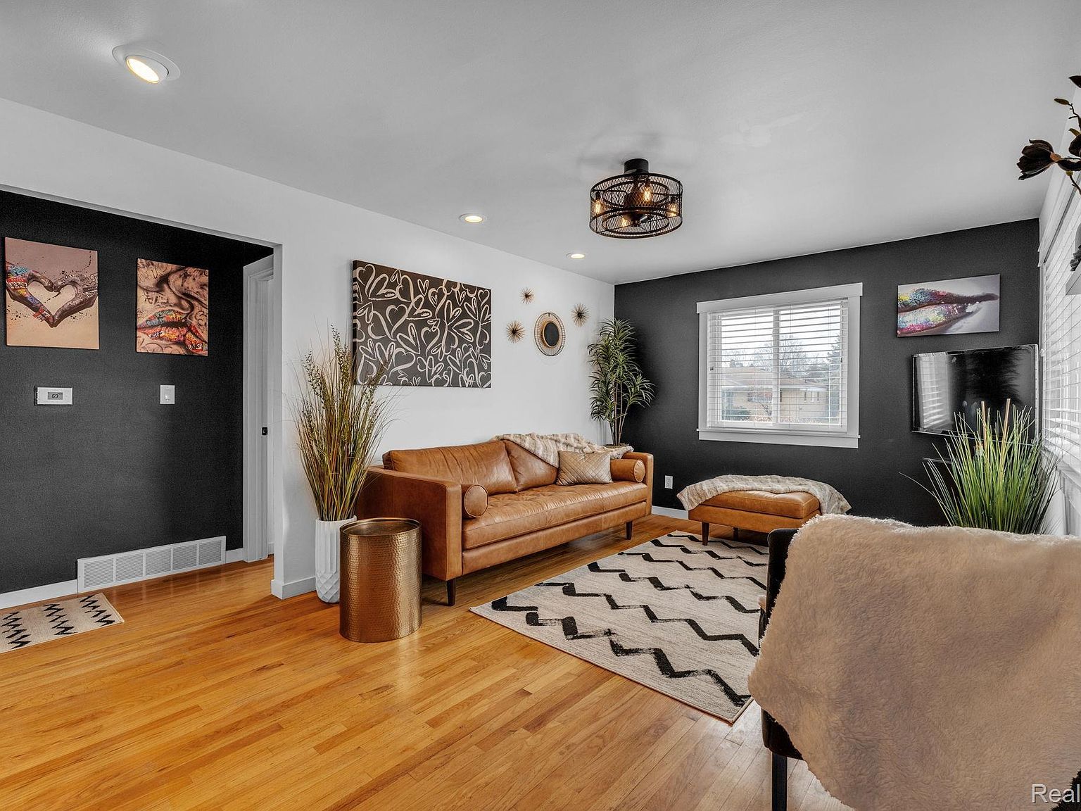 14912 Heyer St Livonia, MI 48154  | Single Family