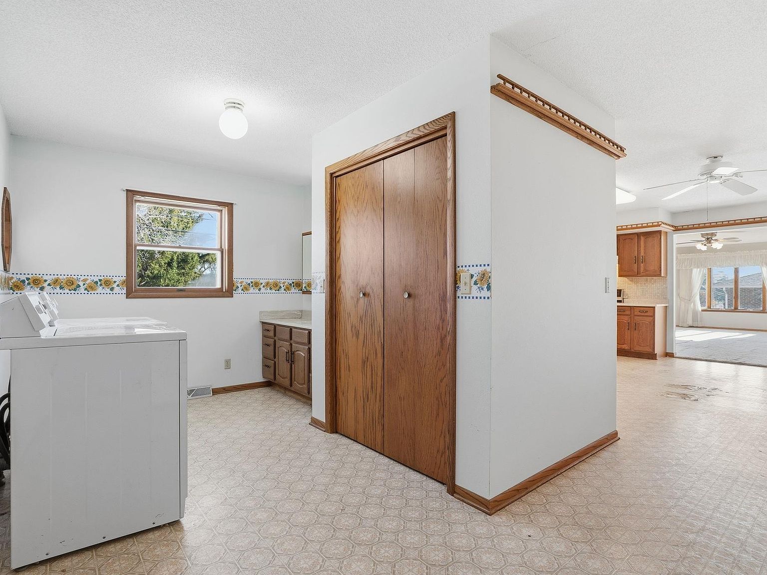 228 N Pleasant Hill Ave New Hampton, IA 50659  | Single Family