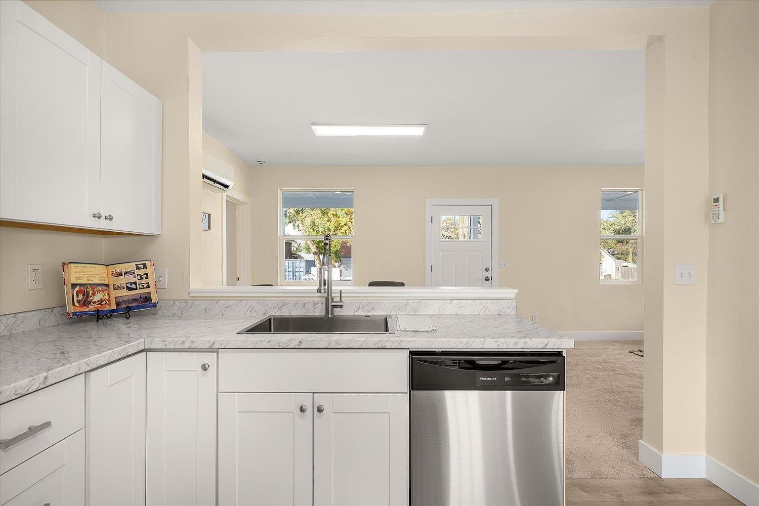 405 W 2nd St Sprague, WA 99032  | Single Family